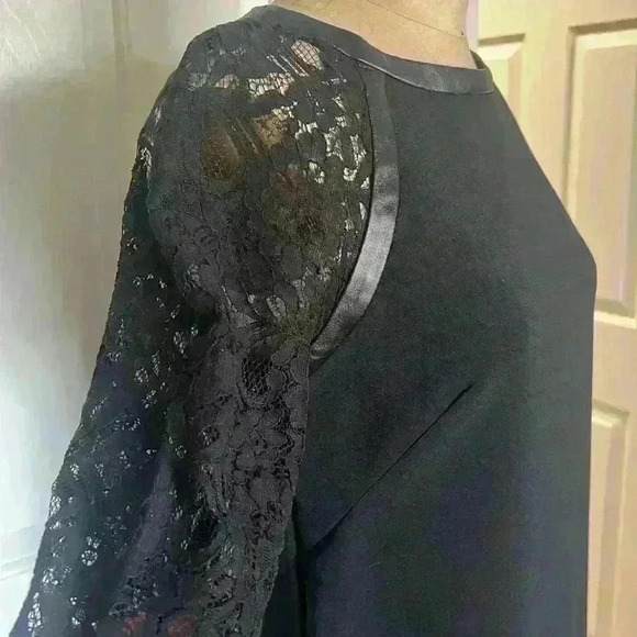 London Times Black Cocktail Dress w/ Lace Sleeves. - Picture 4 of 8